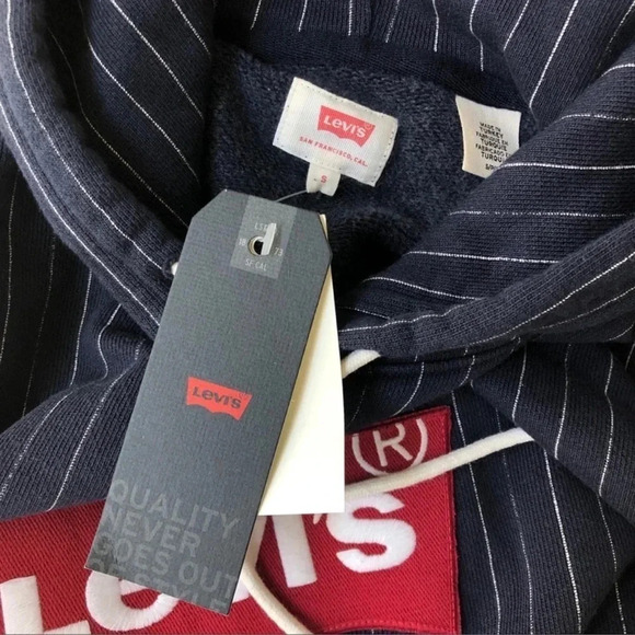 New Levi's modern batwing logo chalk stripe print hoodie pinstripe sweatshirt - Picture 6 of 8
